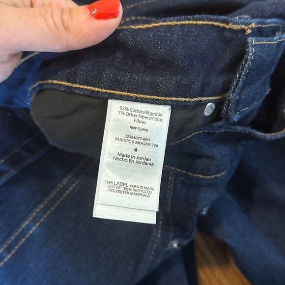 Free Assembly dark wash barrel jeans size 4 - Picture 6 of 13